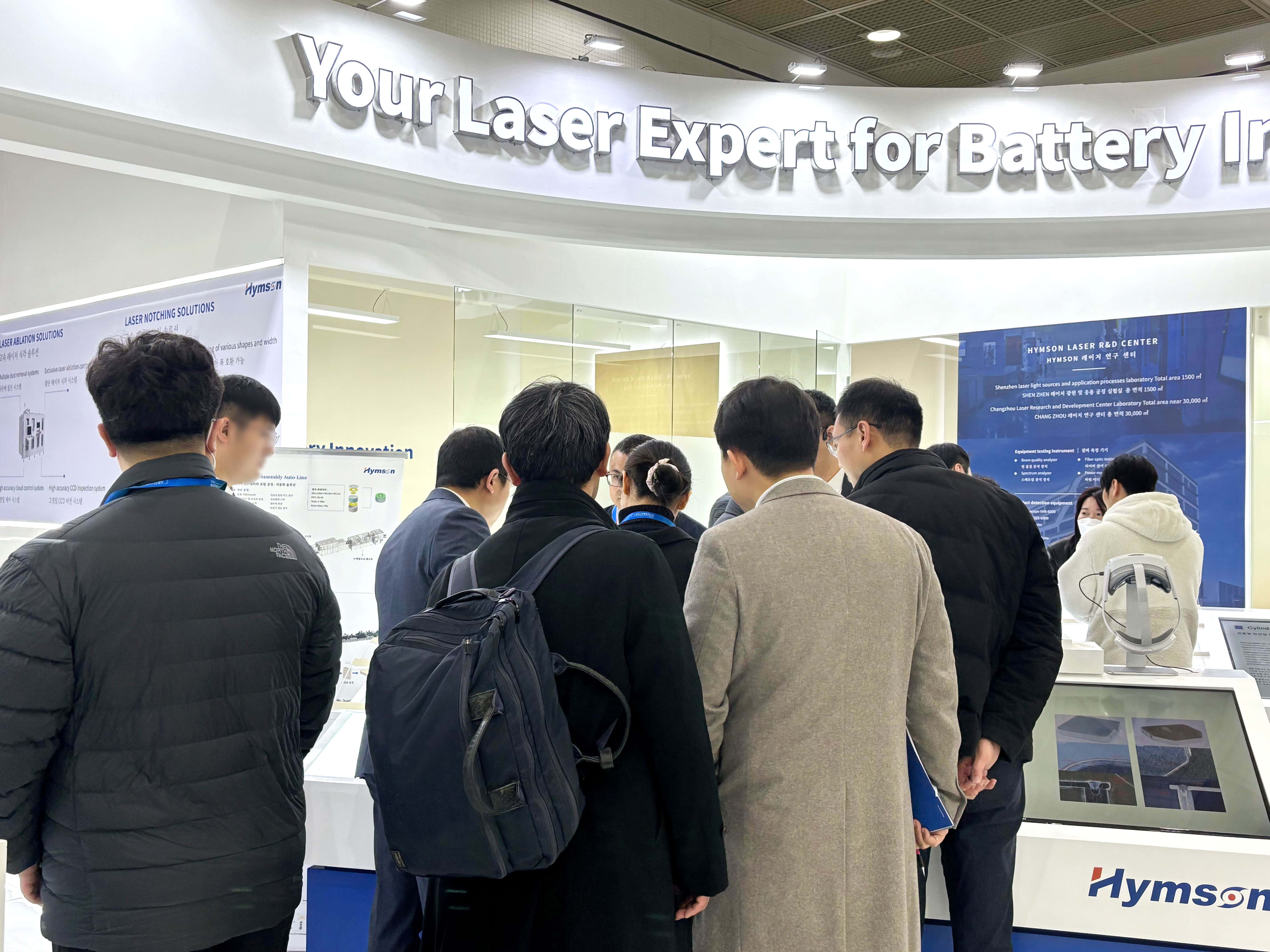 1、SVG-展柜参观 - 副本.jpg